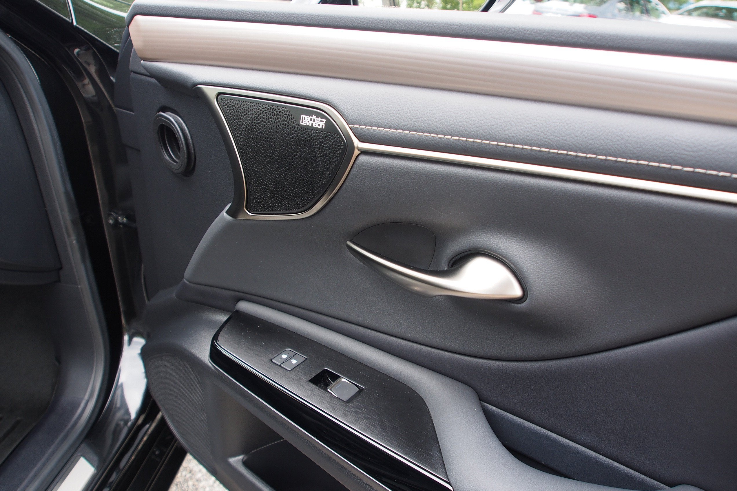 2024 Lexus ES ES 300h F SPORT Handling