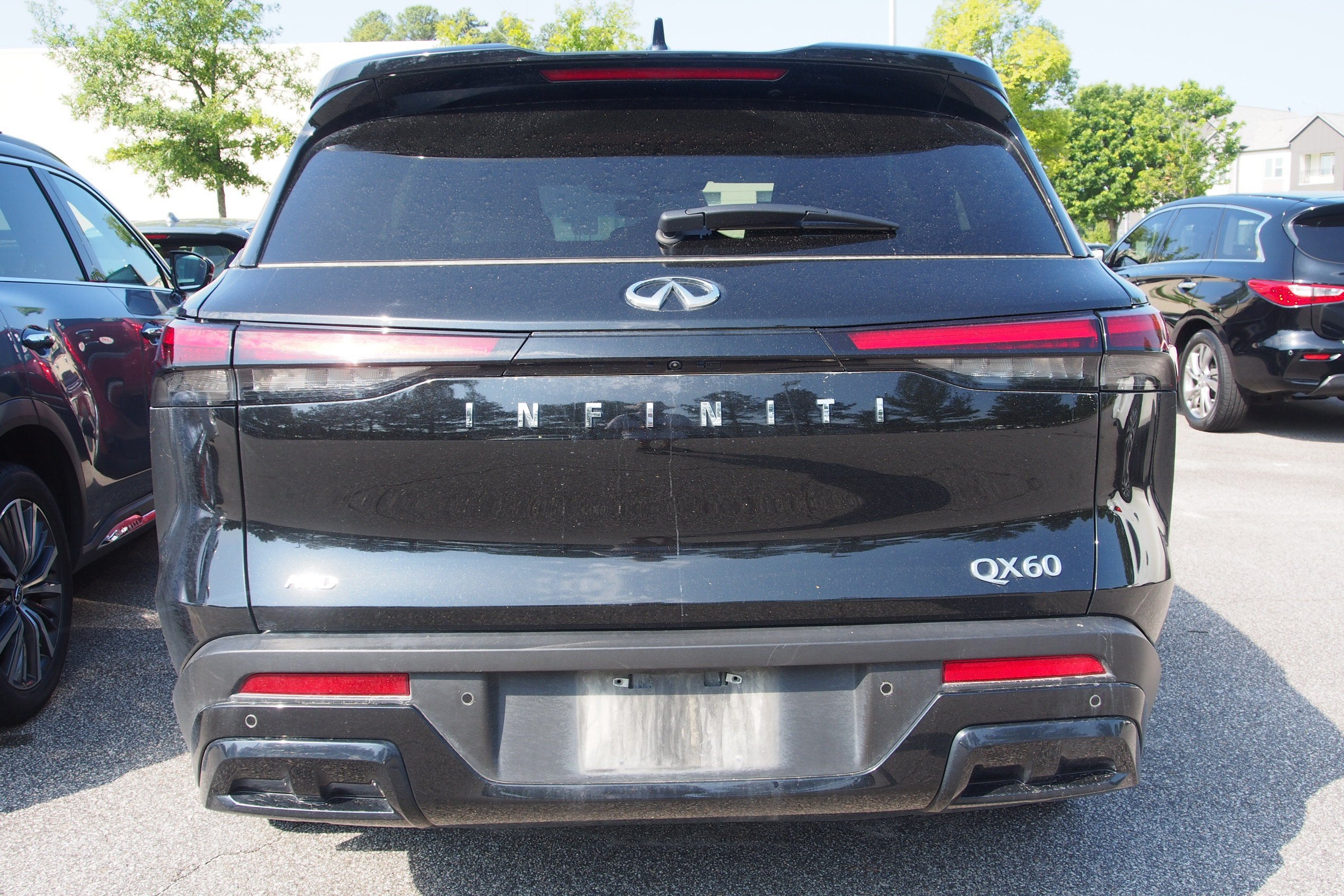 2025 INFINITI QX60 LUXE