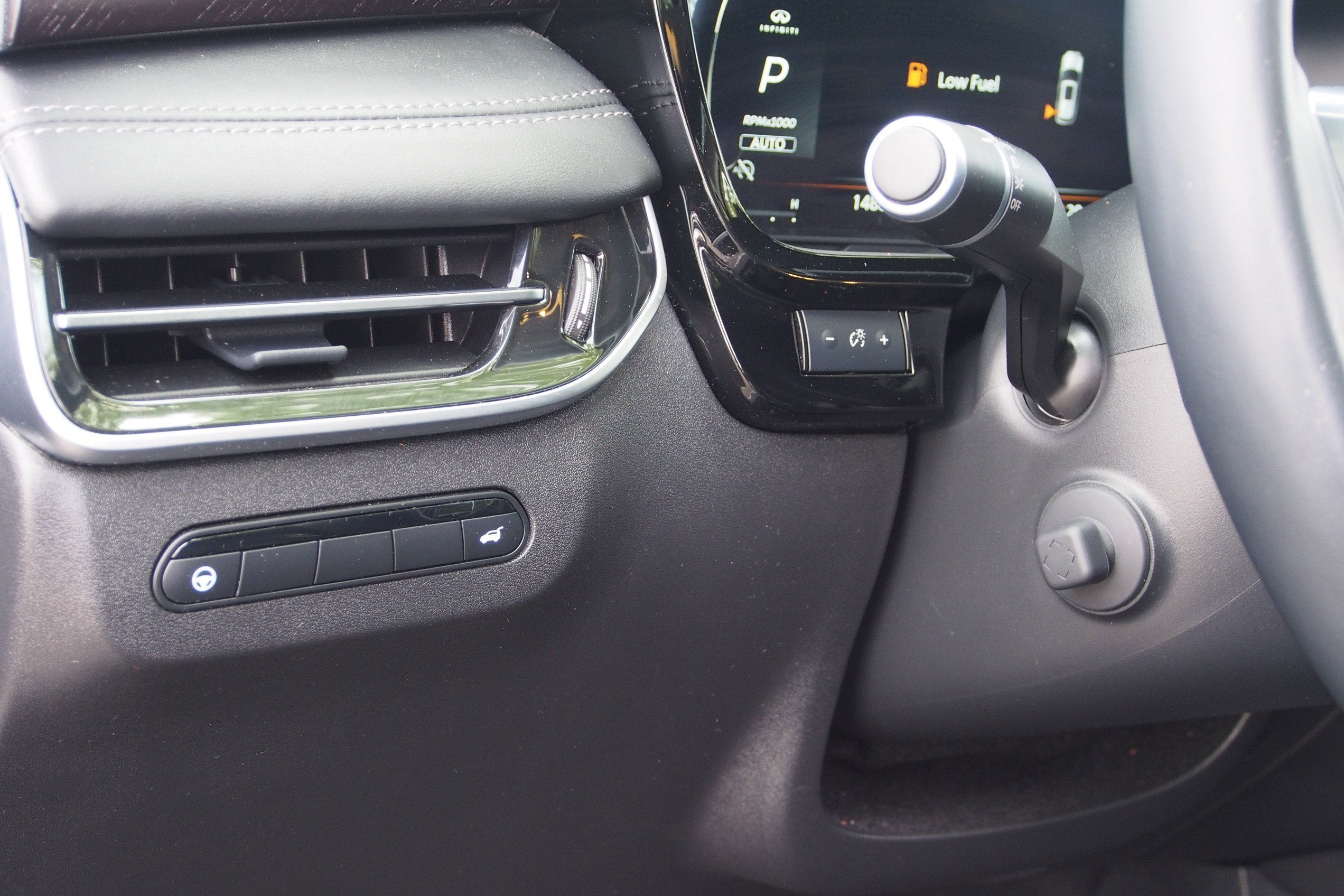 2025 INFINITI QX60 SENSORY