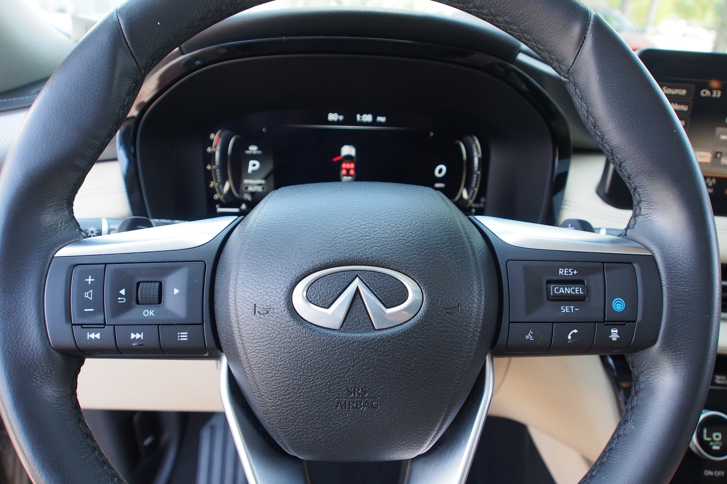 2023 INFINITI QX60 LUXE