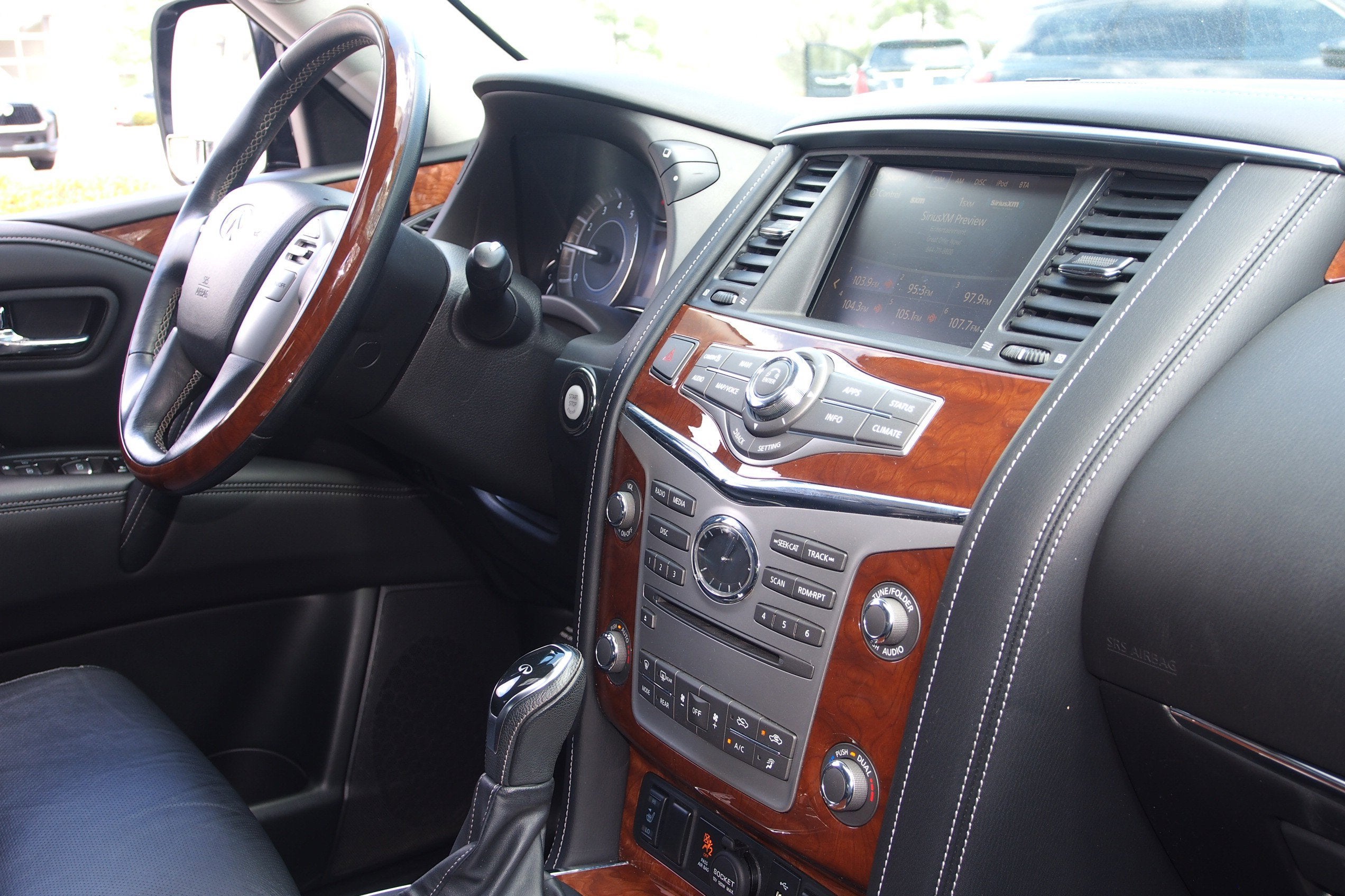 2019 INFINITI QX80 LUXE