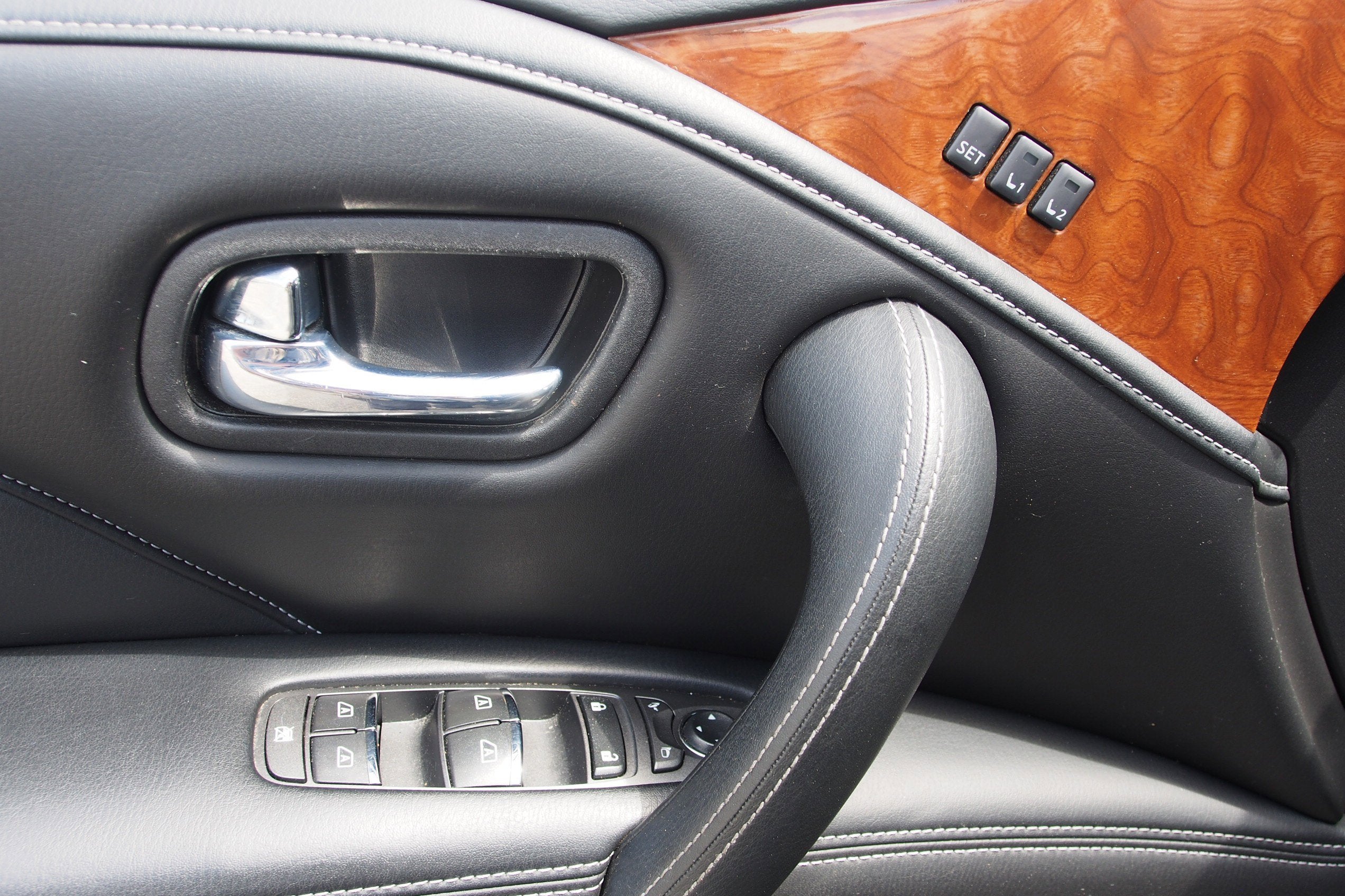 2019 INFINITI QX80 LUXE