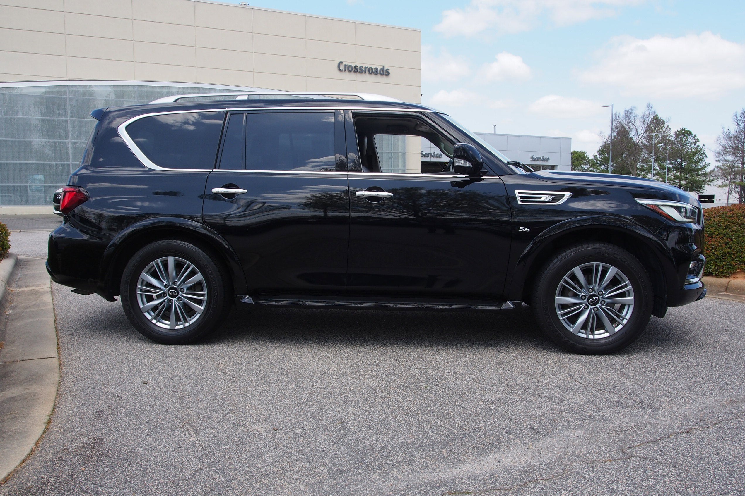 2019 INFINITI QX80 LUXE