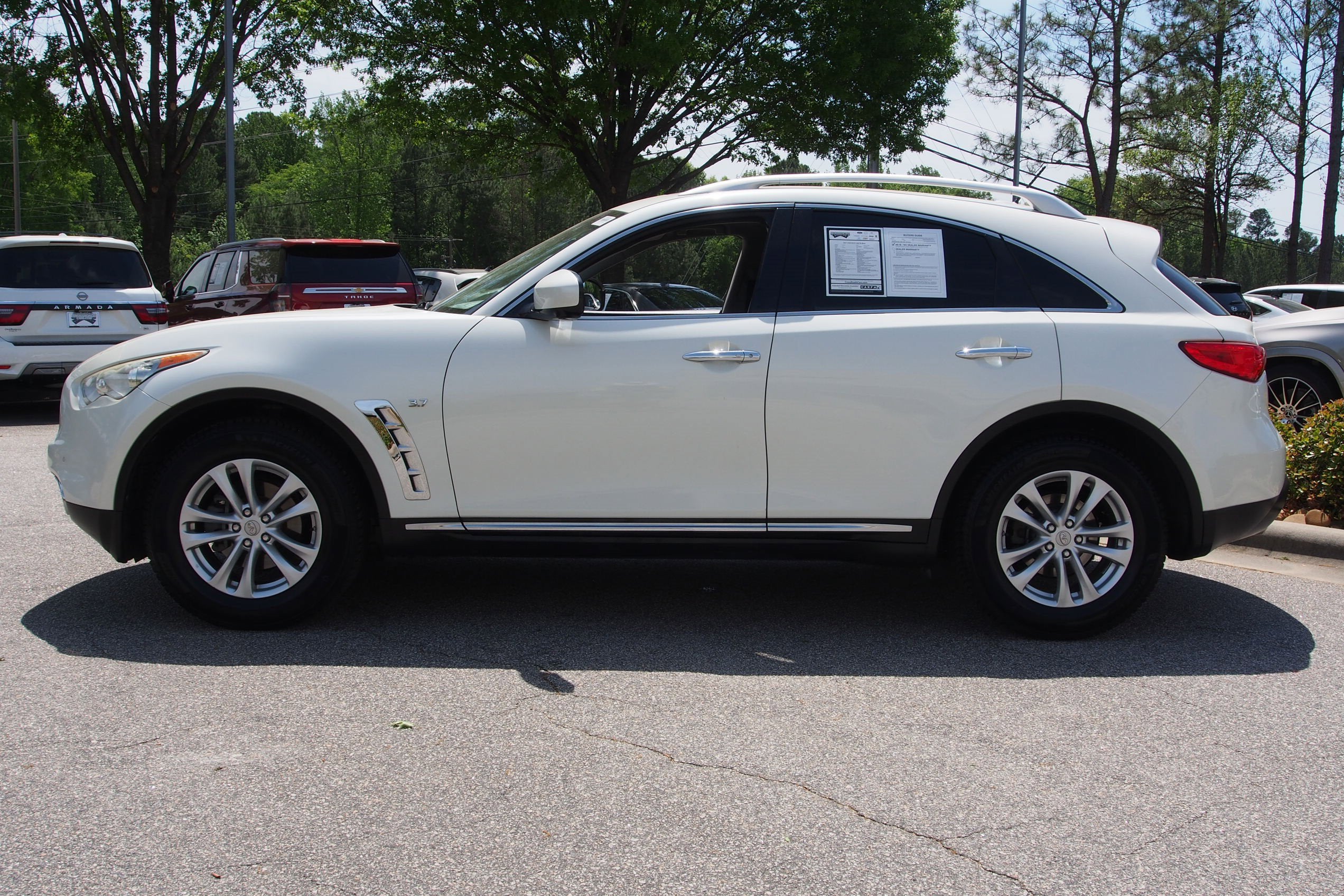 2017 INFINITI QX70 Base