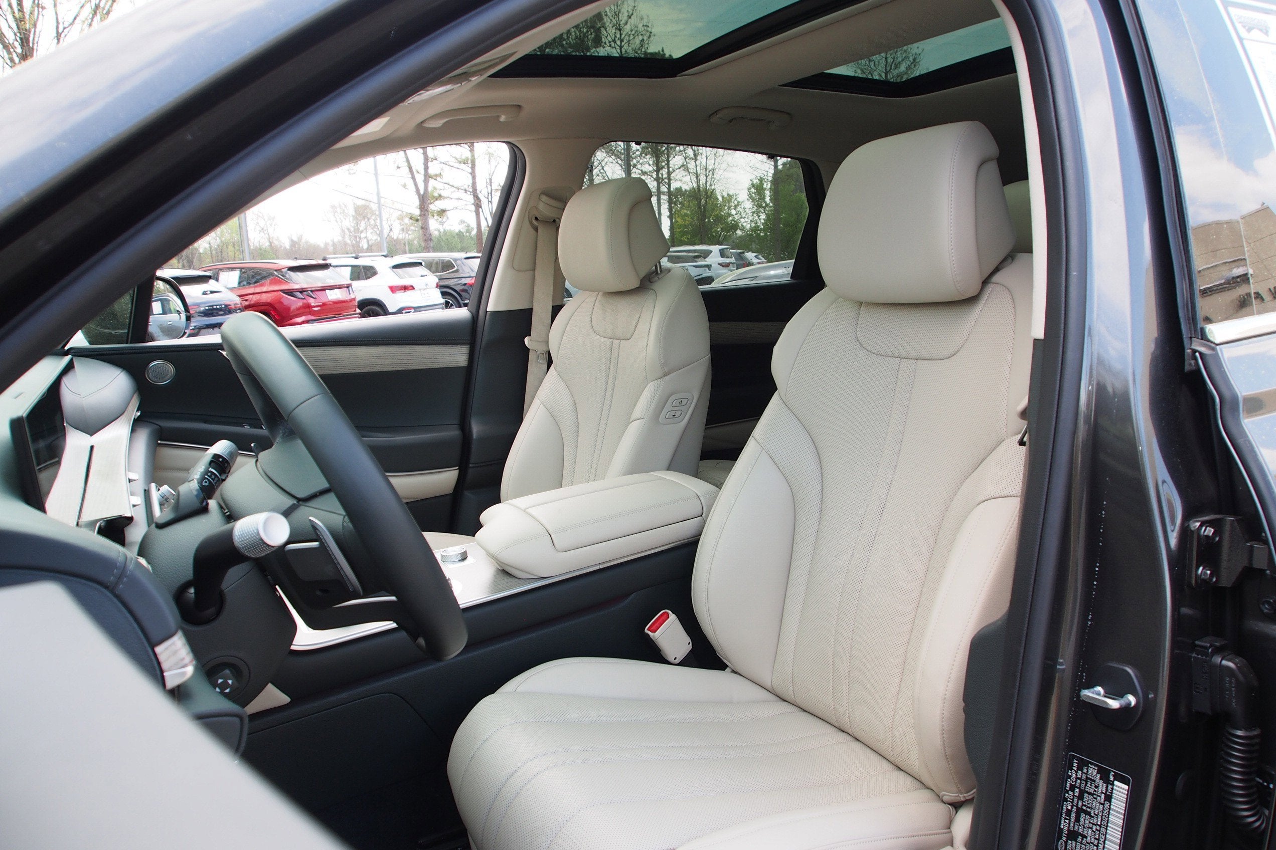 2025 Genesis GV80 Select