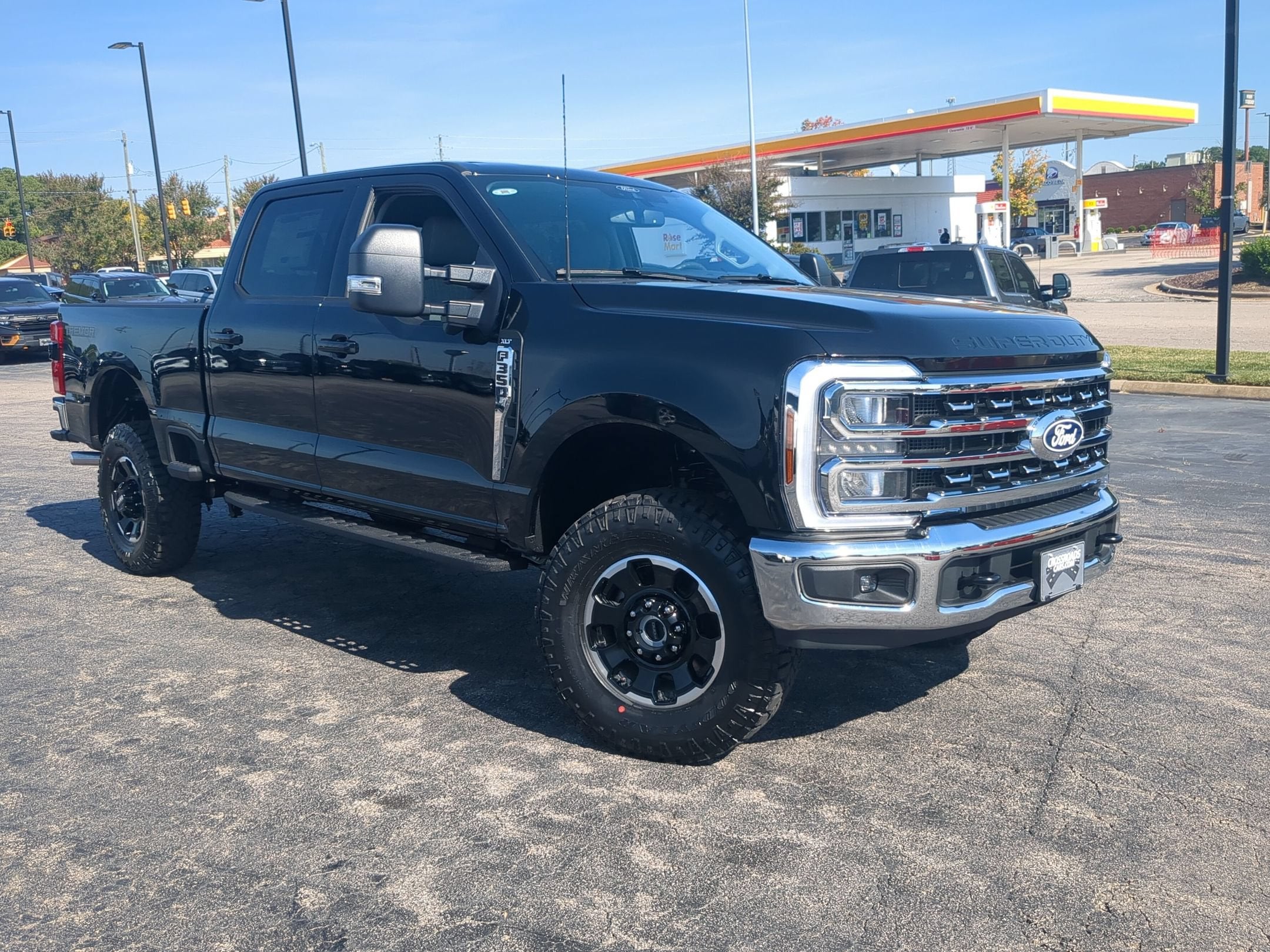 2027 Ford Super Duty F-350 SRW XLT