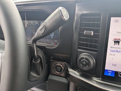 2026 Ford Super Duty F-350 DRW LARIAT