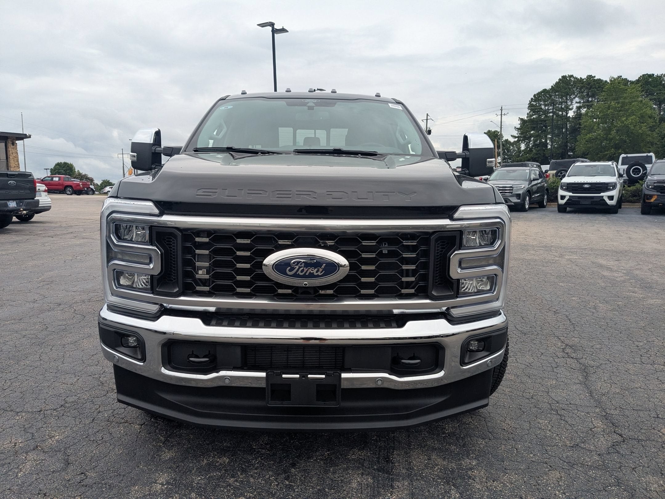 2026 Ford Super Duty F-350 DRW LARIAT