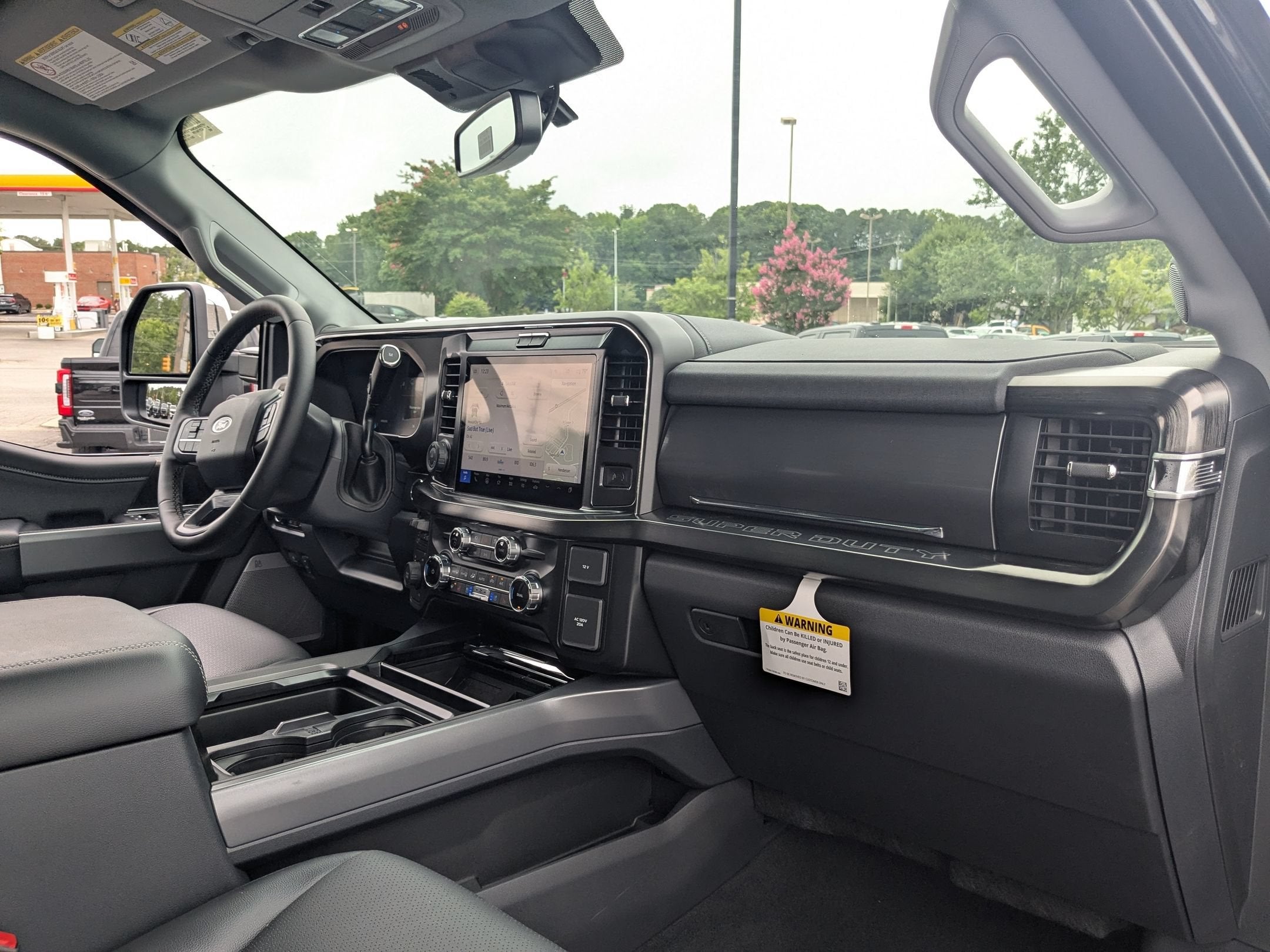 2026 Ford Super Duty F-350 DRW LARIAT