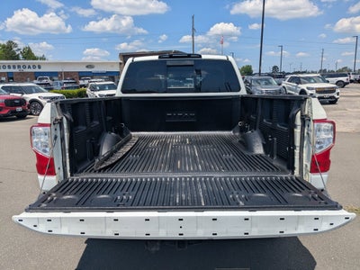 2017 Nissan Titan SV