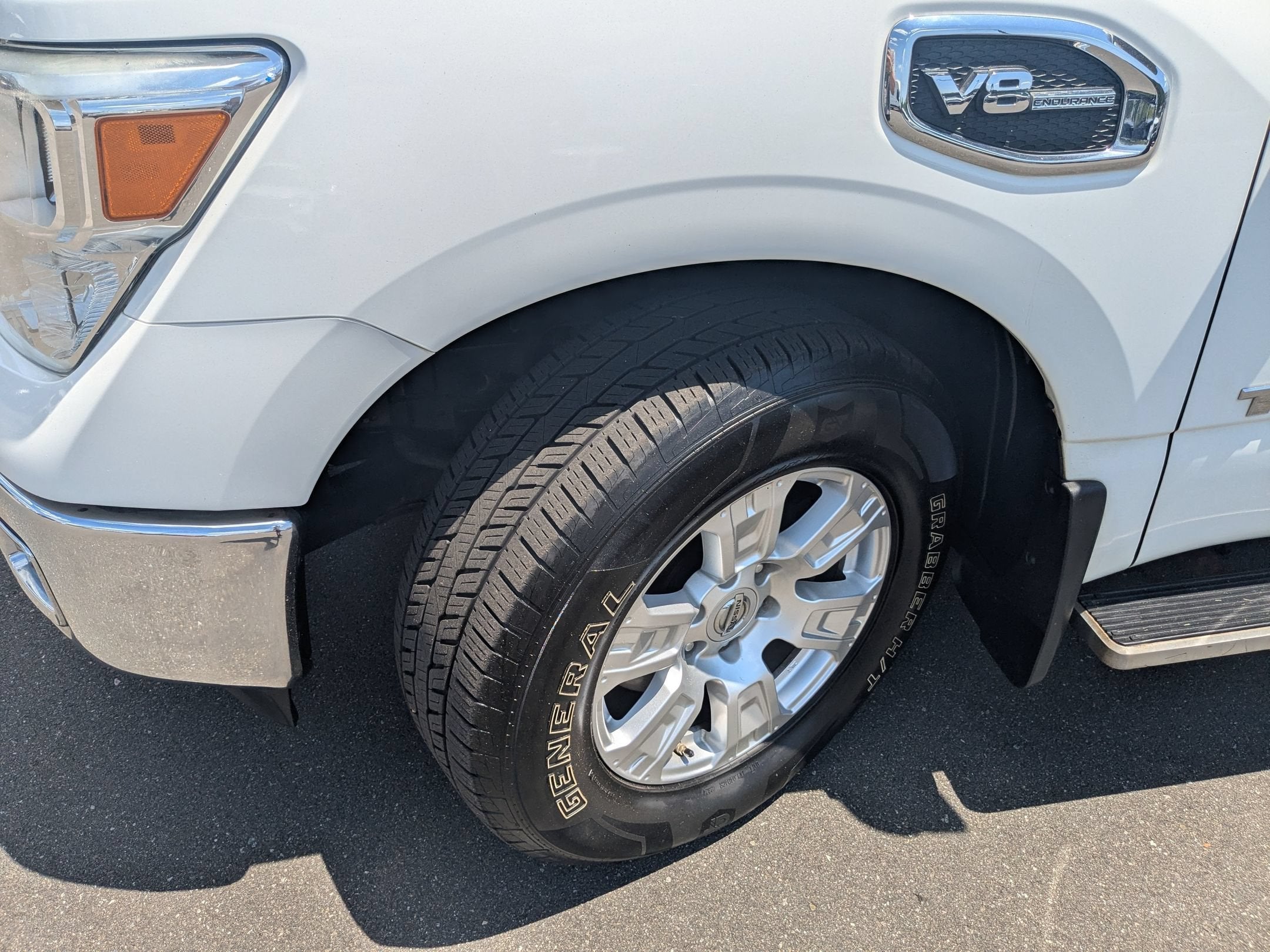 2017 Nissan Titan SV