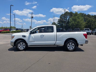 2017 Nissan Titan SV