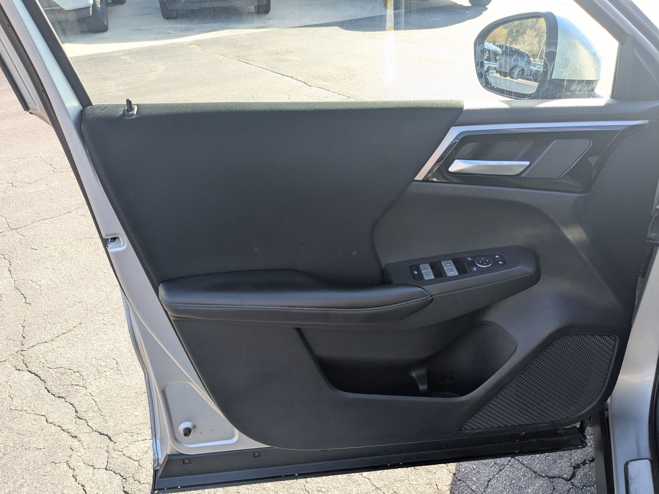 2024 Mitsubishi Outlander ES