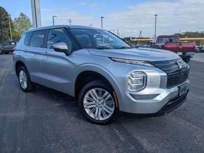 2024 Mitsubishi Outlander ES