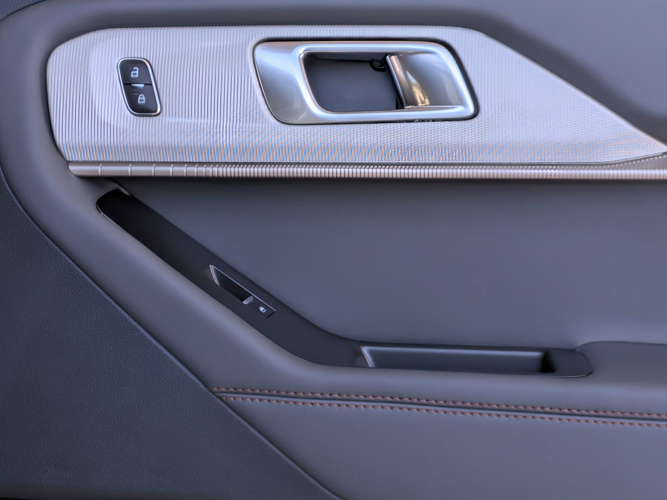 2025 Ford Explorer Active - Crossroads Courtesy Demo