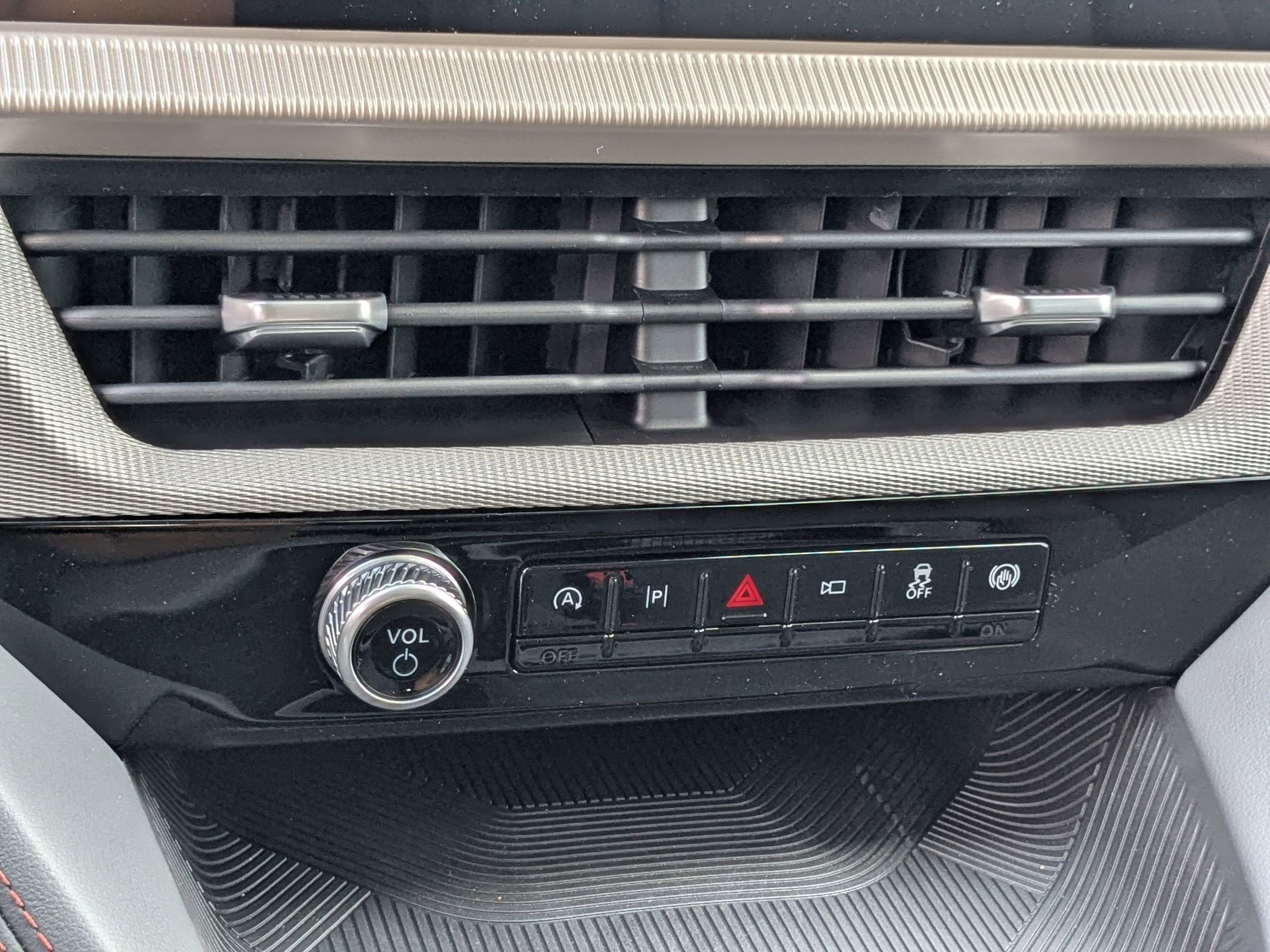 2025 Ford Explorer Active - Crossroads Courtesy Demo