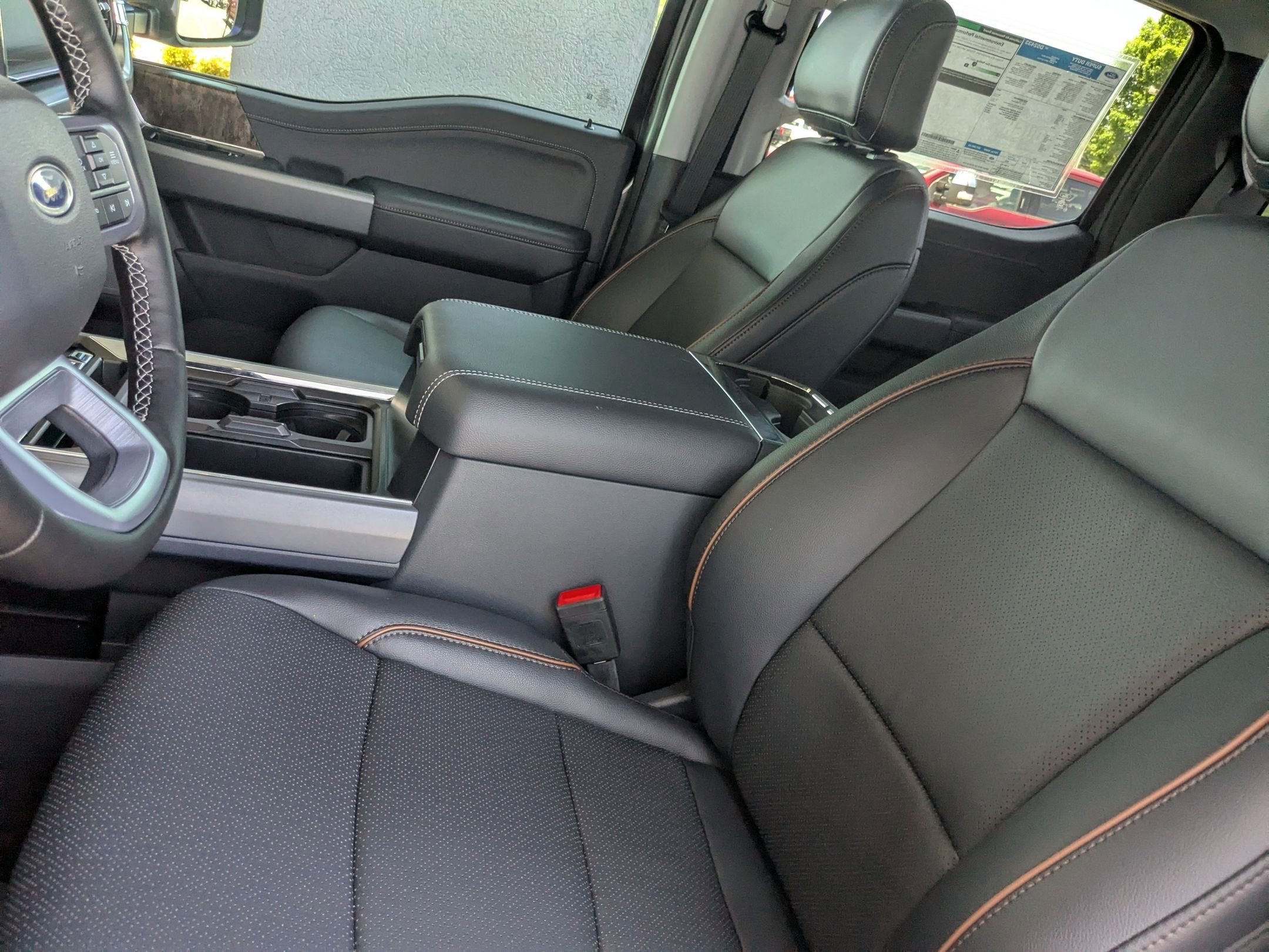 2025 Ford Super Duty F-350 SRW LARIAT