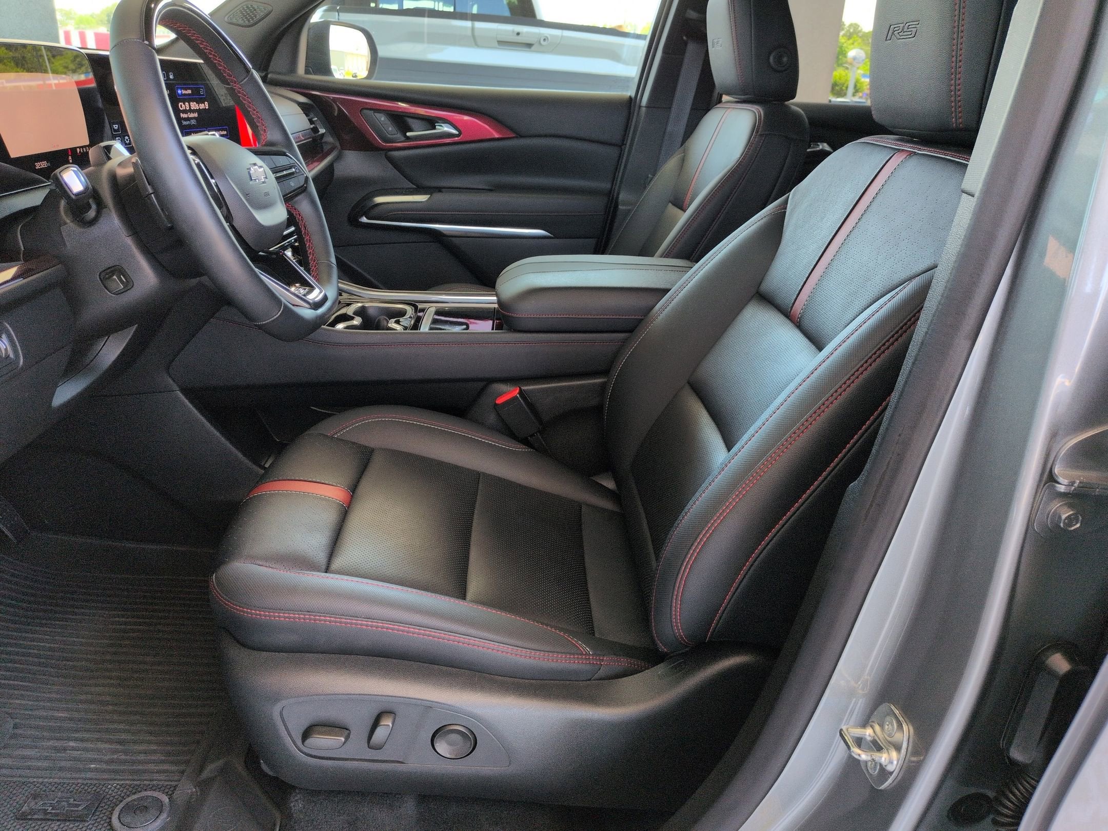 2024 Chevrolet Traverse FWD RS