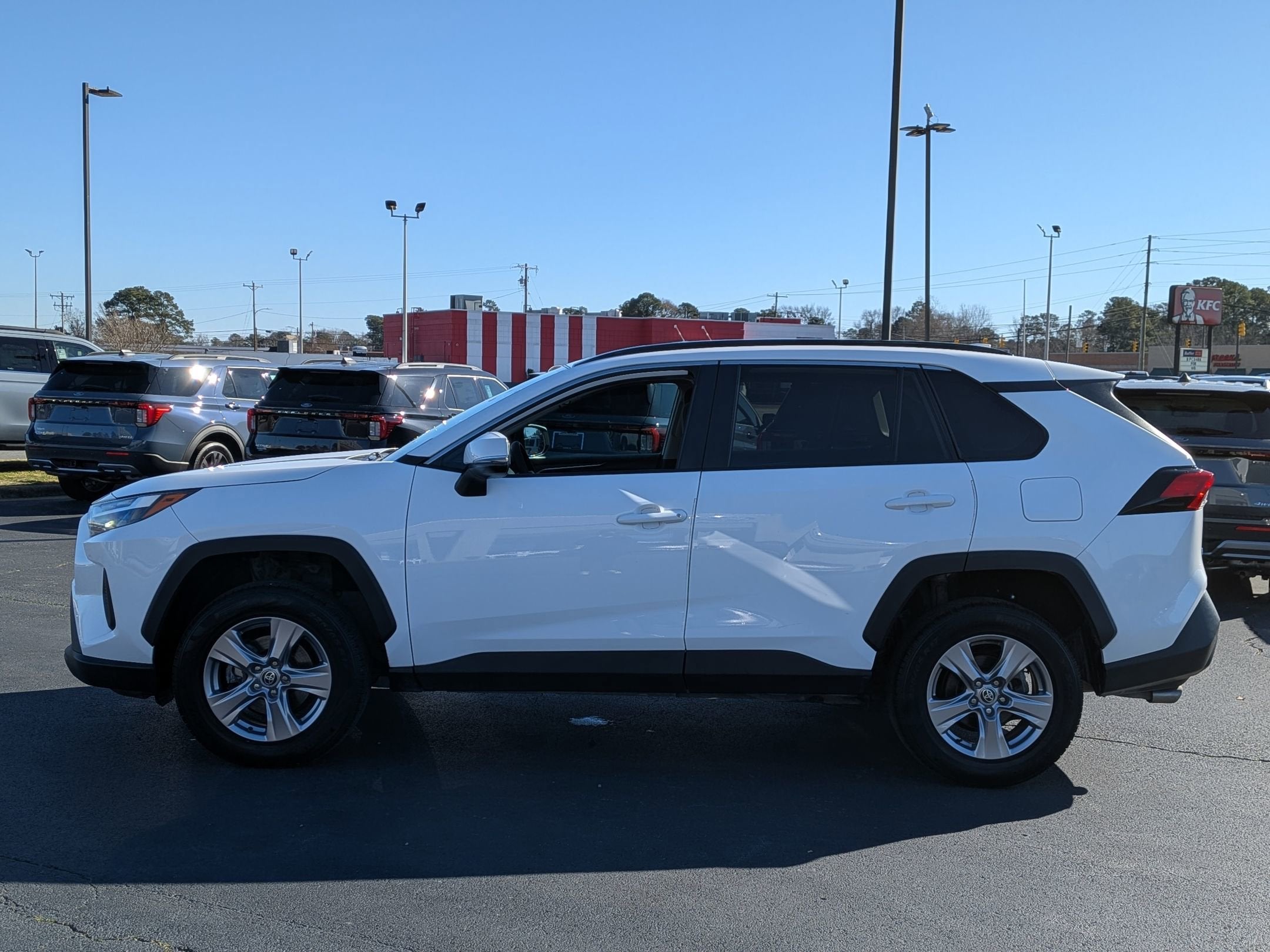 2022 Toyota RAV4 XLE