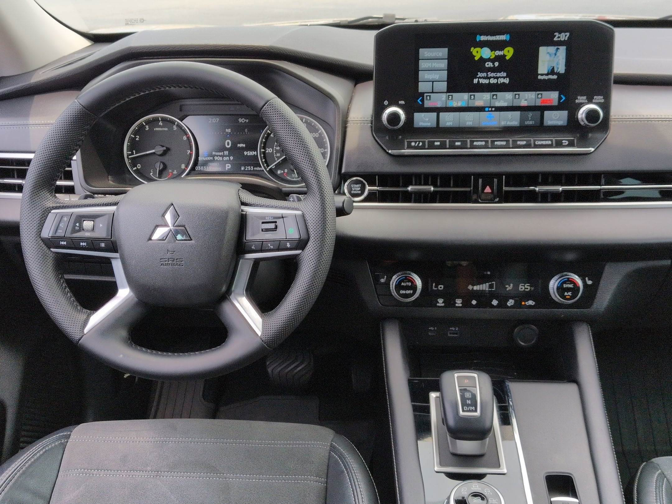 2023 Mitsubishi Outlander SE