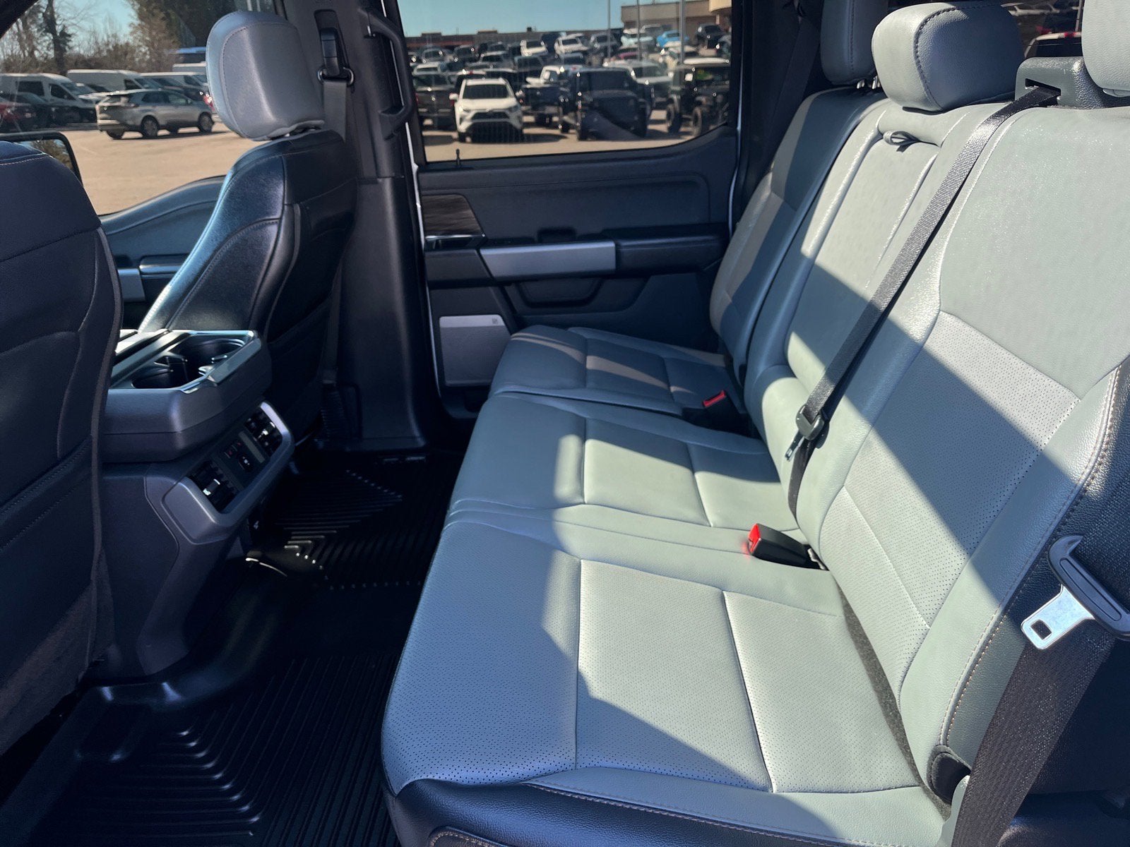 2025 Ford F-150 Lightning LARIAT